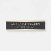 金フェイク縁ど色の名前とタイトル黒 サインプレート (正面)