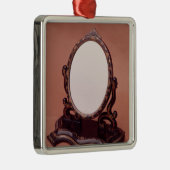 金メッキ絵を描かれた張り子の鏡、c.1890 メタルオーナメント (右)
