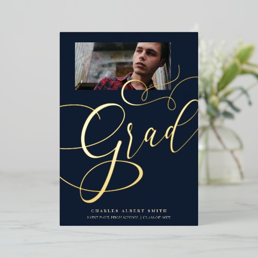 金実在金と海軍のタイポグラフィモダングラッド写真 箔招待状 (立ち正面)