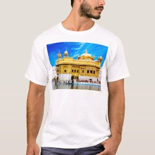 金寺院の青空の背景アムリツァル Tシャツ