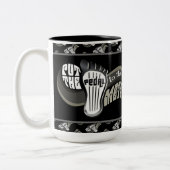 金属に足を踏む ツートーンマグカップ (左)