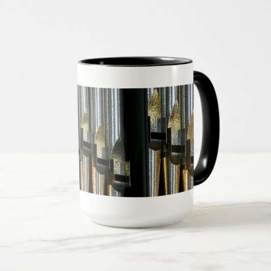 金属のオルガン管のマグ マグカップ (正面右)