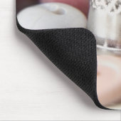 金属の帽子が付いているボタンのクローズアップ マウスパッド (コーナー)