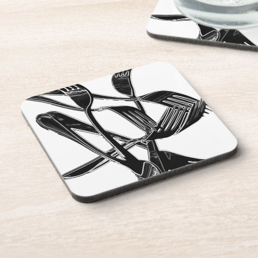 金属の コースター (左側)