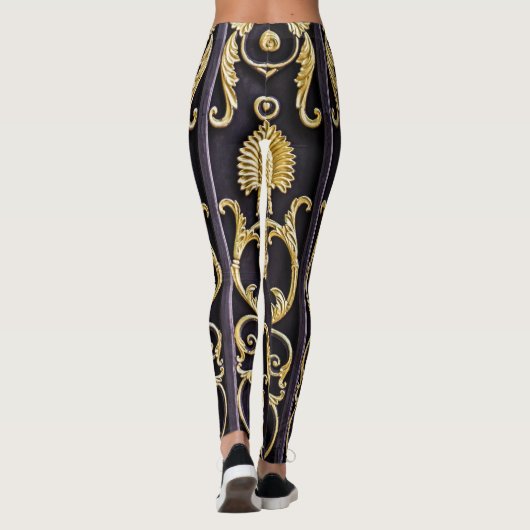 金属ゲート、複雑なパターンデザイン。 レギンス (裏面)