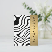 金属的なゴールドとシルバーの抽象的なパターン 招待状 (スタンド正面)