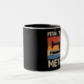 金属裁縫機械キルティングWomen Vへのペダル ツートーンマグカップ (正面右)