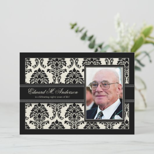 金年のダマスク織の誕生会の招待(黒) 招待状 (スタンド正面)