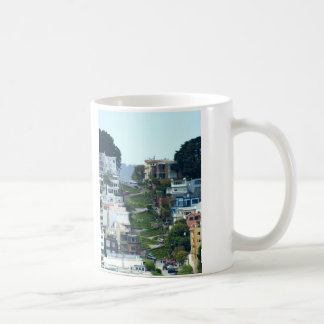 金持ちだが頭の悪い人の通りのマグ コーヒーマグカップ