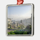 金持ちだが頭の悪い人の通り-サンフランシスコ、カリフォルニア メタルオーナメント (左)