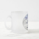 金持ちの破壊によって貧乏人を救済できません フロストグラスマグカップ (左)