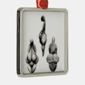 「金星」の小像の3つの眺め メタルオーナメント (右)