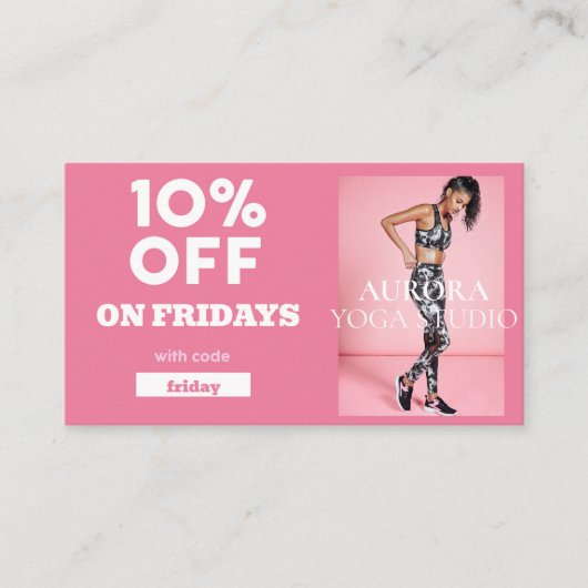 金曜割引コードスペシャルヨガスタジオ 名刺 (正面)