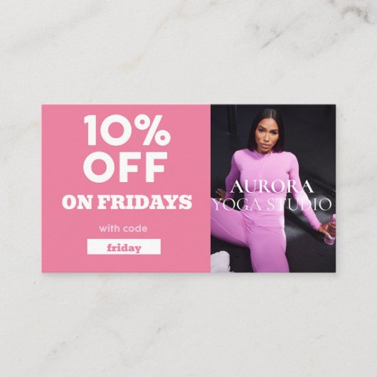 金曜割引コードスペシャルヨガスタジオ 名刺 (正面)