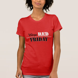 金曜日の衣服の赤 Tシャツ