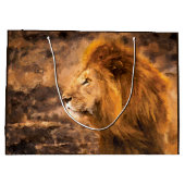 金王を絵を描いているArtライオン ラージペーパーバッグ (裏面)