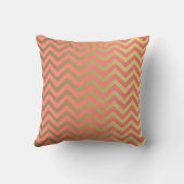 金珊瑚のシェブロンの西部の喜びの馬 クッション (裏面)