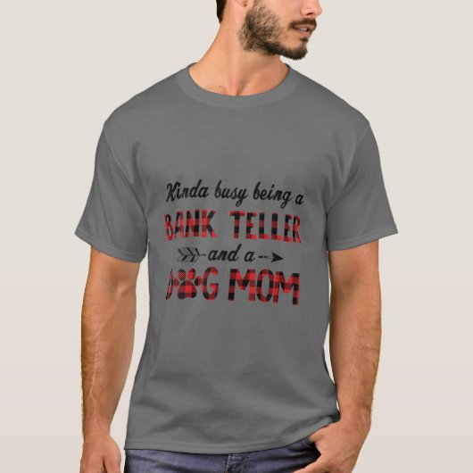 金田忙しは銀行員で犬母である Tシャツ (正面)