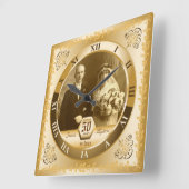 金結婚記念日のカスタマイズ可能な写真のギフト スクエア壁時計 (傾斜)