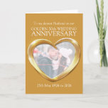 金結婚金記念写真夫カード カード<br><div class="desc">金カスタマイズ結婚金の記念日のカードは、あなたの写真、結婚年と内側の言葉でパーソナライズされる。例読2026年5月25日の2026親愛年に私の夫に結婚50年。ゴールデンメタルハート効果芸術とデザインby Sarah Trett for www.mylittleeden.com</div>