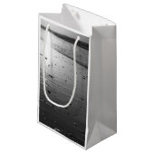 金色のガラス色の砂のグレースケール スモールペーパーバッグ (正面アングル)