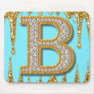 金色のグリッターの背景に輝くダイヤモンドの文字B マウスパッド