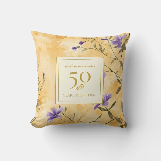 金色のスミレの花の50回目の結婚記念日 クッション (正面)
