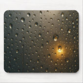 金色の光の輝きを持つ雨滴 マウスパッド (正面)