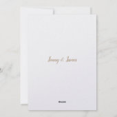 金色の牧草地の白い背景の新しい招待。 シーズンカード (裏面)