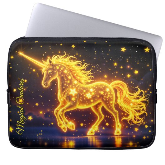 金色の美しいユニコーン輝く可愛い魔法ネオン ラップトップスリーブ (正面)