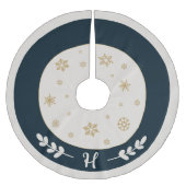 金色の雪の結晶とイニシャルが付いた青 ブラッシュドポリエステルツリースカート (正面)