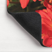 金色、オレンジ色のデイジー花。 マウスパッド (コーナー)