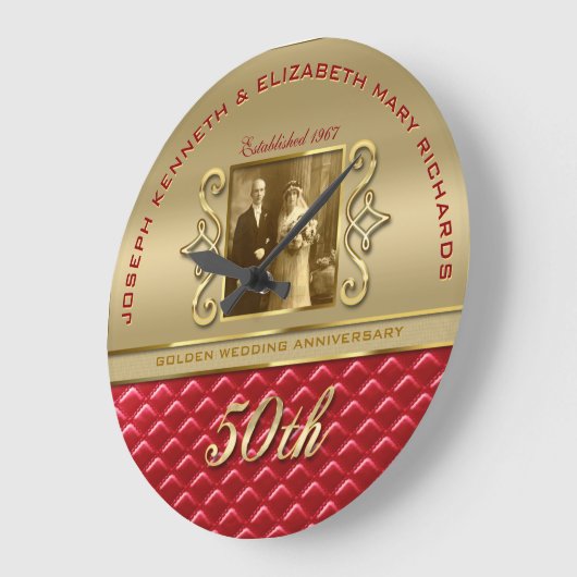 金記念日のフェイクな金ゴールドによってキルトにされる赤い革 ラージ壁時計 (傾斜)