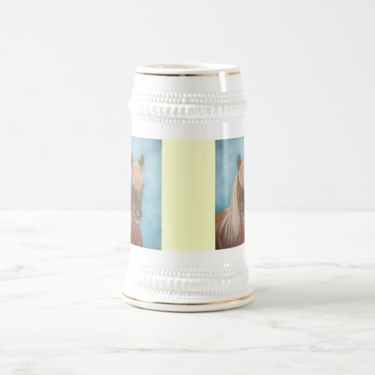 金髪のマンアートを施したクリウマ科のナ馬 ビールジョッキ (中央)