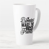 金髪パーソナライズされたで友達に最高のなる カフェラテマグ (右アングル)