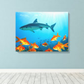 金魚の中のサメ キャンバスプリント (インサイチュ (ウッドフロア))