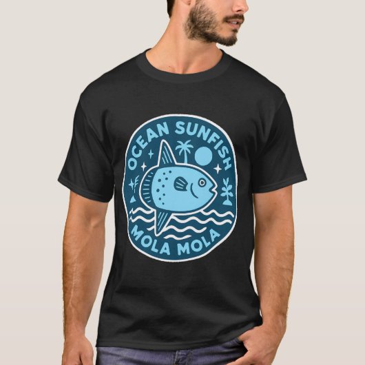 金魚の青い水柄デザイン Tシャツ (正面)