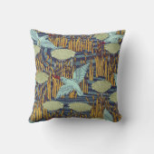 金魚類と開花ラッシュアールヌーボーフローラ クッション (裏面)