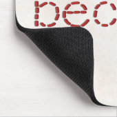 針で赤縫いのBE文字メッセージ マウスパッド (コーナー)