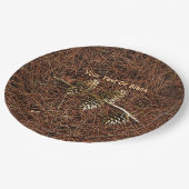 針に松の落ちた実 ペーパープレート (アングル)