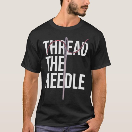 針穴に糸を通す - 糸通し - ソーイングツール Tシャツ (正面)