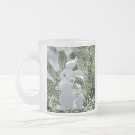 針葉樹の枝に生まれる フロストグラスマグカップ