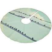 針金上の鳥、ヴィンテージ青空。 ブラッシュドポリエステルツリースカート (アングル)