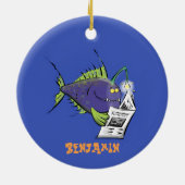 釣りおもしろい魚の漫画 セラミックオーナメント (裏面)