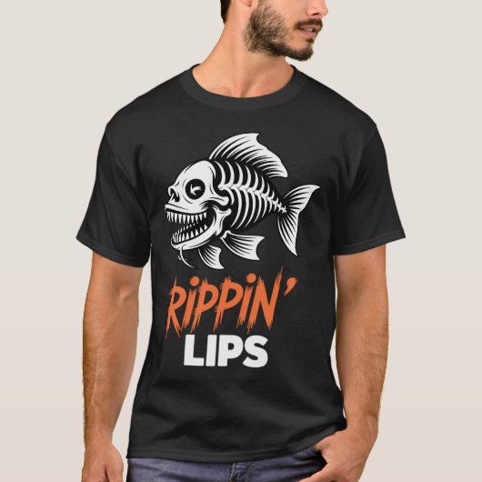 釣りで唇が裂ける魚の骨 Tシャツ (正面)