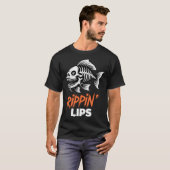 釣りで唇が裂ける魚の骨 Tシャツ (正面フル)