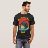 釣りとビール なんとなく合う二人 Tシャツ (正面フル)