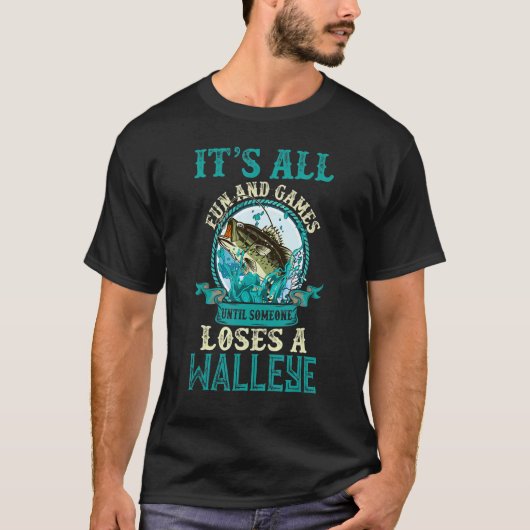 釣りについて考えている夫婦の名言 Tシャツ (正面)