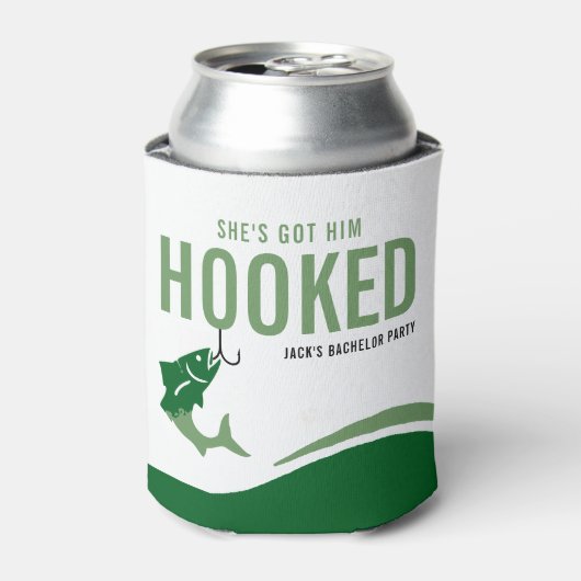 釣りのバチェラーパーティー 面白い 彼女は彼を釣り上げた 缶クーラー (缶正面)