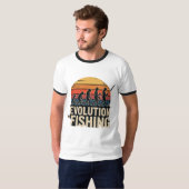 釣りの進化 - レトロ漁師の夕焼けTシャツ Tシャツ (正面フル)